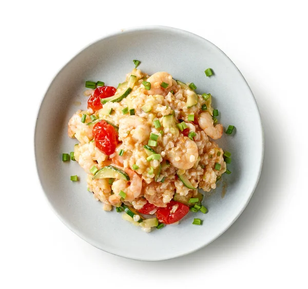 Piatto Risotto Con Gamberi Zucchine Isolato Fondo Bianco Vista Dall — Foto Stock