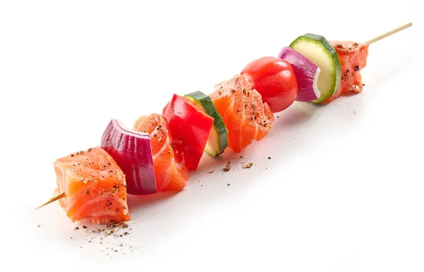 Raw Spicy Salmon Vegetable Skewer Ready Grilling Isolated White Background — стоковое фото