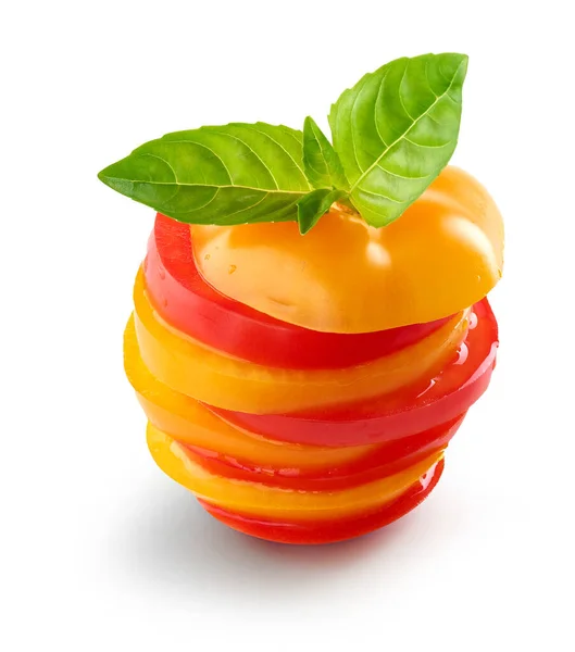 Stapel Rode Gele Tomatenschijfjes Geïsoleerd Witte Achtergrond — Stockfoto