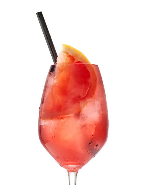 Sklo Červené Grapefruit Spritz Koktejl Izolované Bílém Pozadí Zblízka — Stock fotografie