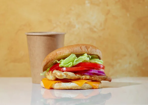 Burger Coffee Cup Yellow Background — Stockfoto