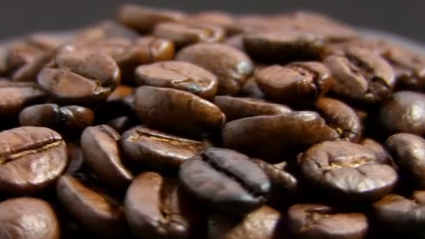 Grãos de café, girar, macro — Vídeo de Stock