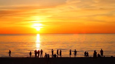 gün batımında Silhouettes