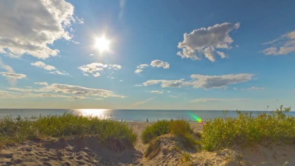 Stranden, sanddynerna och solen, time-lapse — Stockvideo