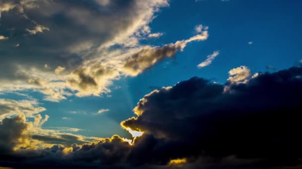 Sunrise with dark clouds, timelapse — Stock Video