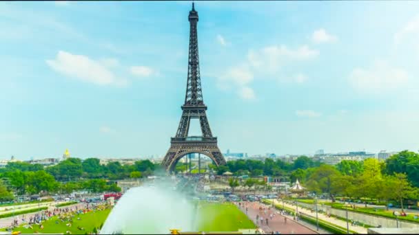 時間経過、パリのエッフェル塔 — ストック動画
