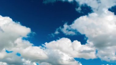 Gökyüzündeki bulutlar