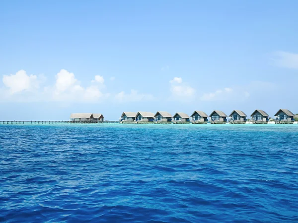 Villas de lujo flotando en el mar — Foto de Stock