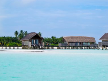 Maldivler su bungalovlar üzerinde 