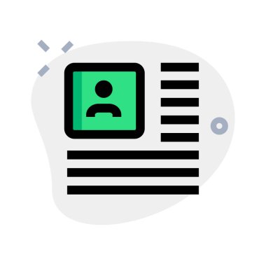 Sol tarafta kullanıcı fotoğrafı düzenine sahip haber makalesi