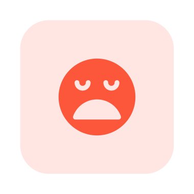 Acı çeken surat ifadesi açık ağızla