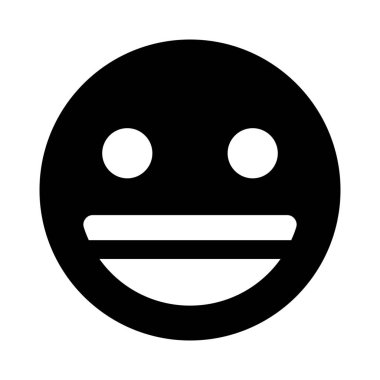 Gözleri açık sırıtarak dişlerini gösteriyor.