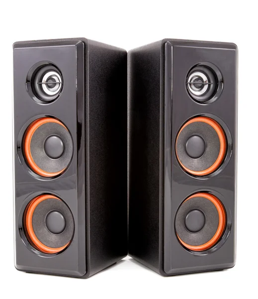 Beyaz bir arka plan üzerinde izole müzikal sütunlar