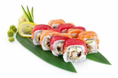 Beyaz arka plan üzerinde izole suşi unagi tempura
