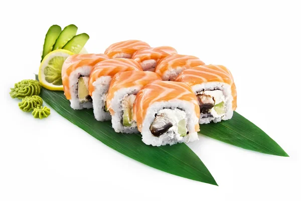 Sushi Filadélfia isolado no fundo branco — Fotografia de Stock