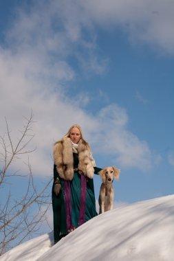 saluki ve sarışın
