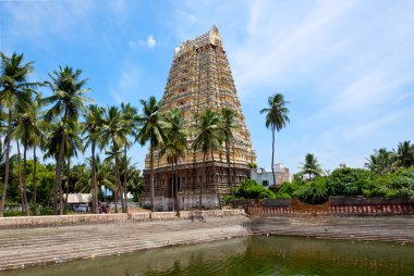 Gopura (Kule) ve Lord Bhakthavatsaleswarar Temp Tapınağı depo
