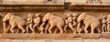 bas Rölyef panorama, lakshmana Tapınağı, khajuraho oyma taş,