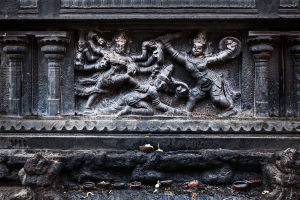 Bas の救済。タンジョールのブリハディーシュワラ寺院 — ストック写真