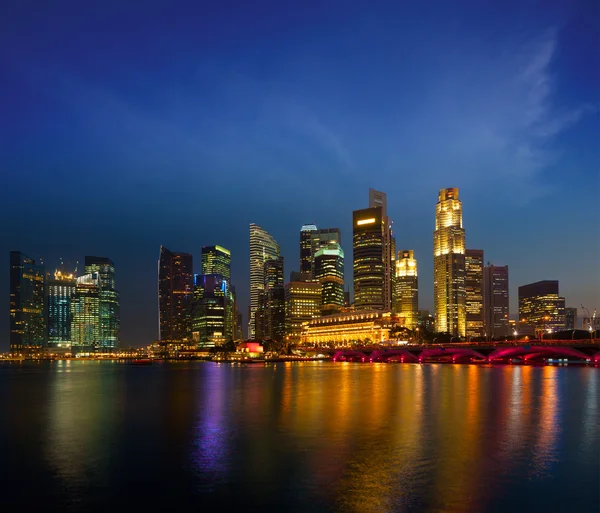 Singapore silhuett i kväll — Stockfoto