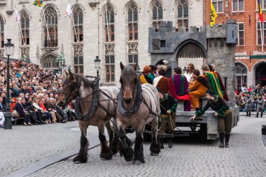 Kutsal kan Bruges (Brugge alayı yükseliş gününde)