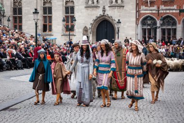 Kutsal kan Bruges (Brugge alayı yükseliş gününde)