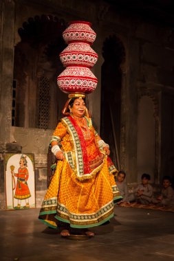 Hindistan, Rajasthan 'ın Bhavai dansı