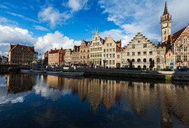 Ghent kanal ve graslei sokak. Gent, Belçika