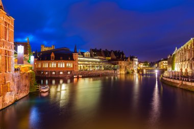 Ghent akşamları kanal. Gent, Belçika