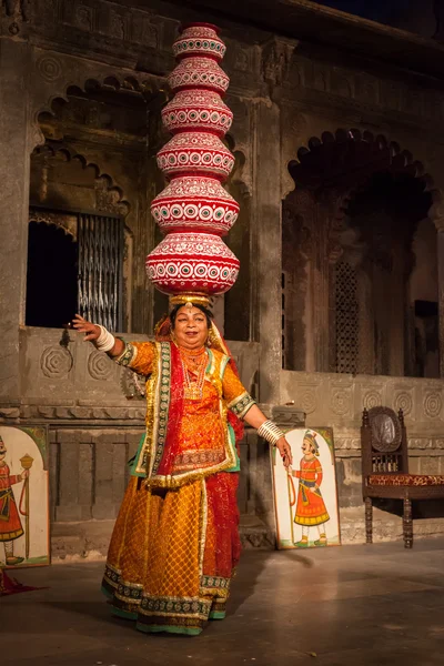 Hindistan, Rajasthan 'ın Bhavai dansı — Stok fotoğraf