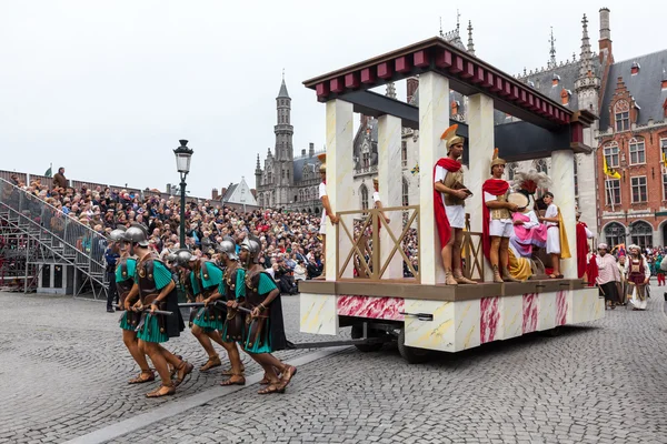 Processie van het heilig bloed op Hemelvaartsdag in Brugge (Brugge) — Stockfoto