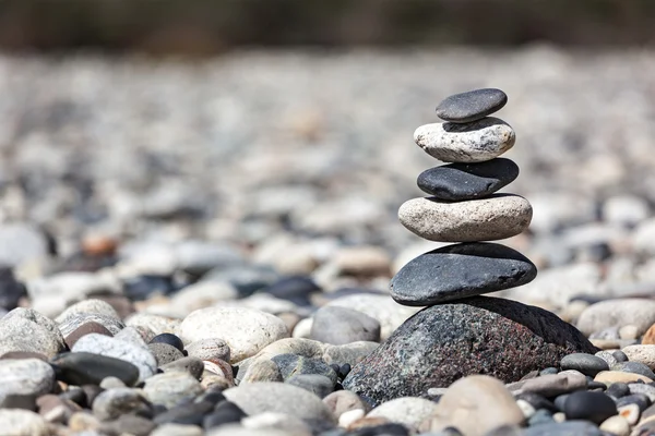 禅宗平衡的石块堆栈 — 图库照片