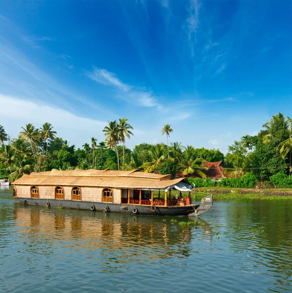 Casa flotante en Kerala remansos — Foto de Stock