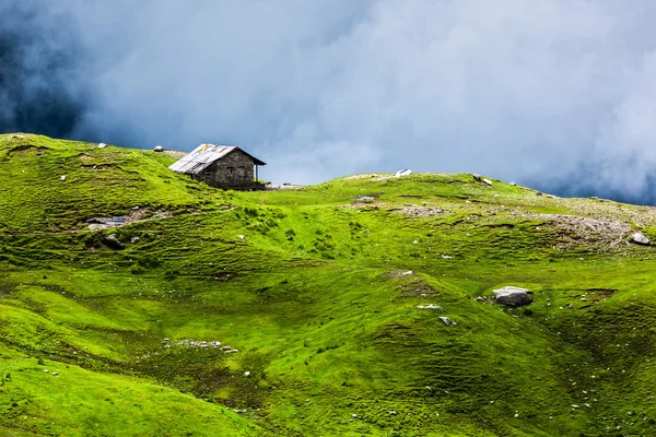 Serenidade serena paisagem solitária — Fotografia de Stock