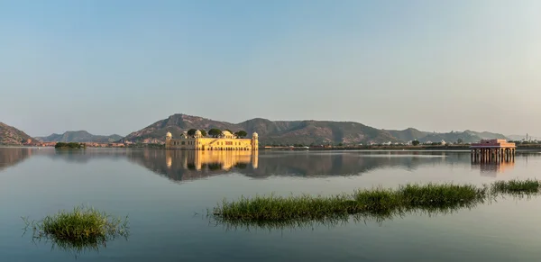 Man Sagar Lake e Jal Mahal — Fotografia de Stock