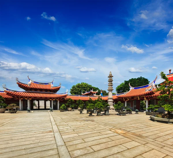 Lian Shan Shuang Lin klooster — Stockfoto