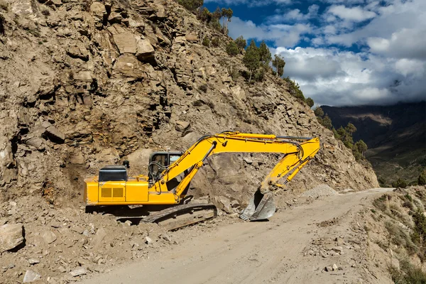 Road reconstruction in Himalayas — Stock Photo, Image