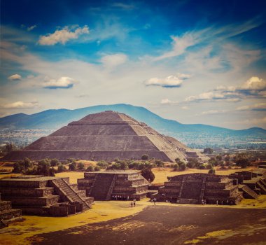 teotihuacan piramitleri