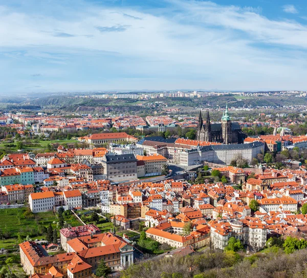 Letecký pohled na Hradčany: katedrála sv. Víta — Stock fotografie