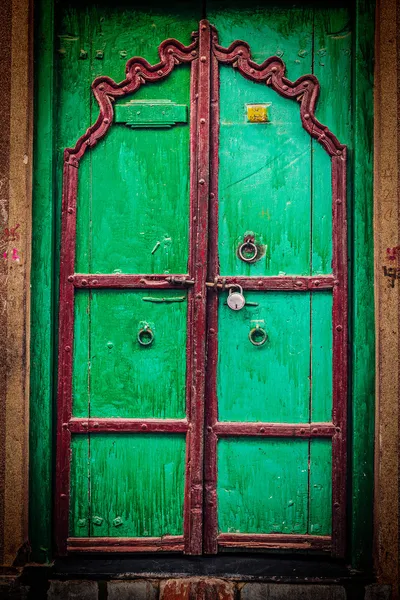 Дерев'яні старі двері старовинний фон — стокове фото
