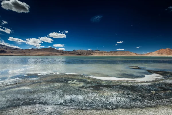 Lac himalayen Tso Kar en Himalaya, Ladakh, Inde — Photo