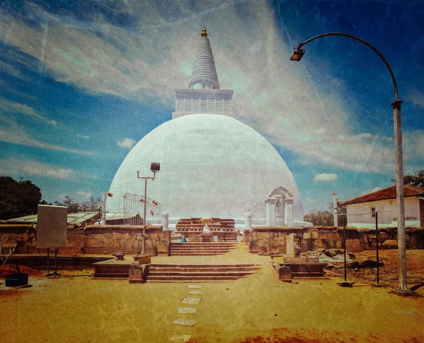 Mirisavatiya dagoba (stupa) w anuradhapura, sri lanka — Zdjęcie stockowe