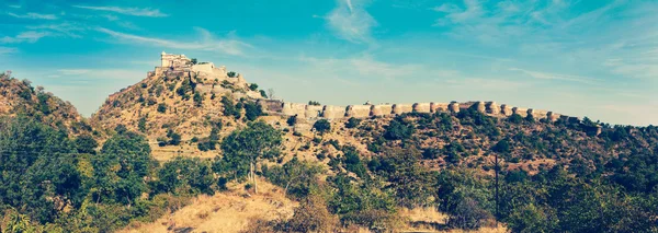 Panorama del fuerte de Kumbhalgrh. Rajastán, India — Foto de Stock