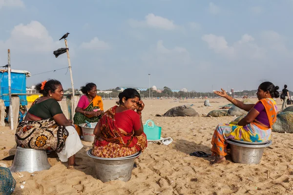 Local Indian women on Marina beach — Stock Photo, Image