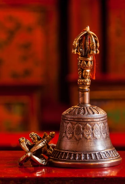 Tibetan Buddhist still life - vajra and bell — Stock Photo, Image