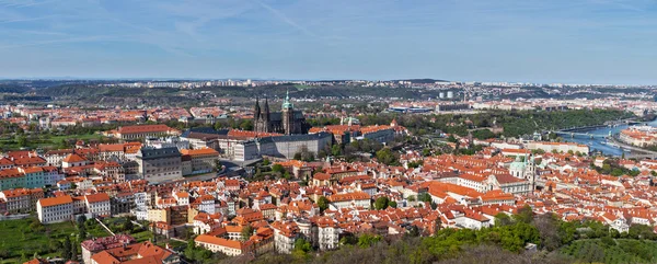 Letecký pohled na Hradčany: katedrála sv. Víta — Stock fotografie