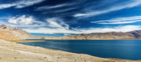 Teknik destek moriri gölde Himalayalar, ladakh, Hindistan — Stok fotoğraf