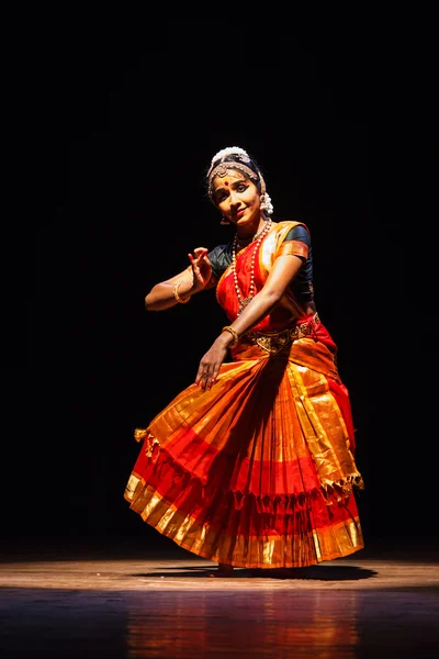 Bharatanatyam - klasický indický tanec — Stock fotografie