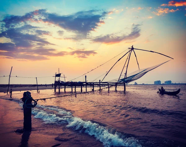 Chiński fishnets na zachód słońca. Kochi, kerala, Indie — Zdjęcie stockowe