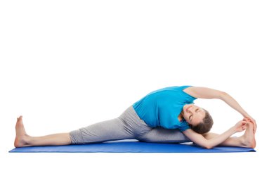 Yoga, meditasyon - yoga asana excerise yaparken genç güzel kadın